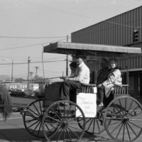 1981 Homecoming Parade, Dignitaries 04