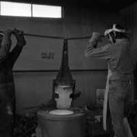 1977 Sculpture Class, Casting 07