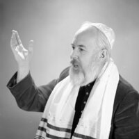 1973 "Fiddler on the Roof" Cast 05