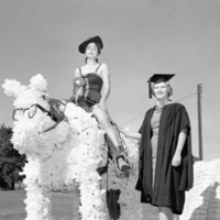 1958 Parade, Alumni Float 3