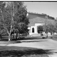 1990 Loso Hall Entrance 05