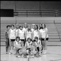 1974 Women's Basketball Team 05