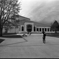 1991 Students, Walking 59