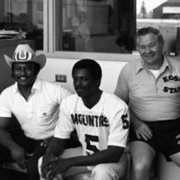 1982 Football, Havan Jones Going Pro 14