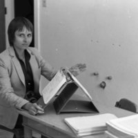 1980 School District, Nova Cullen 01