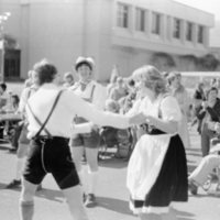 1981 October Festival, Folk Dancing 06