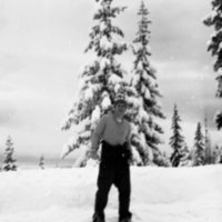 1981 Outdoor Program, Hiker 03