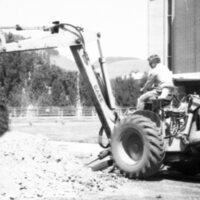 1985 Employees, Digging 03