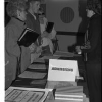 1990 Orientation, Admissions 09