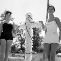 1956-57 Parade, Swimsuit Beauties 4