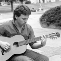 1987 Guitarist 02