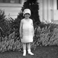 Reuter Group-YY, Girl 3