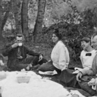 Reuter Group-Q, Picnic 2