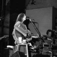 1982 Concert, Emmylou Harris 08