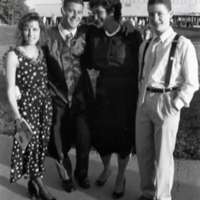 1989 Graduate with Family 01