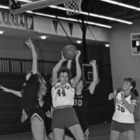 1984 Women's Basketball Action, EOSC vs. Whitman 05
