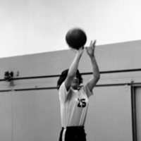 1980 Women's Basketball Players 08