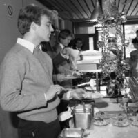 1985 Students Serve Elderly 06
