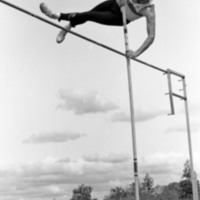 1986 Track Meet, Pole Vault 02
