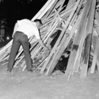 1987 Homecoming Bonfire 02