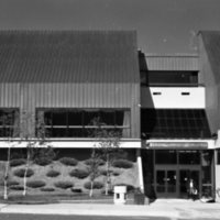 1977 Hoke Hall Entrance