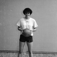 1985 Women's Basketball Players, October Portraits 03