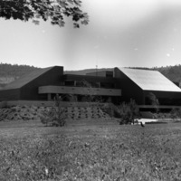 1976 Hoke Hall 01