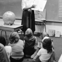 1981 Ackerman Elementary Classroom, Micronesian Program 17