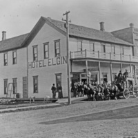 Elgin, Hotel &amp; Stagecoach 1