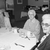 1985 Students Serve Elderly 05