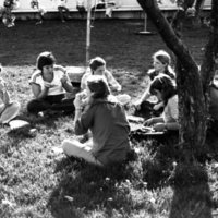 1982 Students, BBQ 02