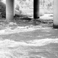 1983-84 Raft Race Floating 01