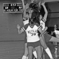1984 Women's Basketball Action, EOSC vs. Whitman 06