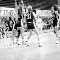 1988 Women's Basketball Action, Oregon Tech at EOSC 17