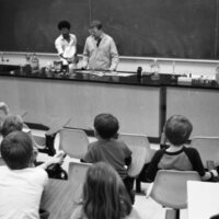 1985 Science, Experiment For Children 02