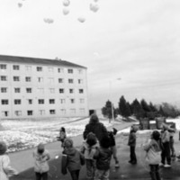 1986 Ackerman Elementary School,  Balloons 12