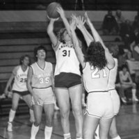 1985 Women's Basketball Action, EOSC vs. LCSC 01