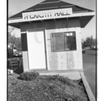 1989 McCarthy Hall 01