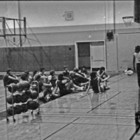 1985 Women's Basketball Coaching 01