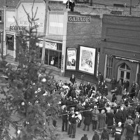 La Grande, Candy Distribution 3