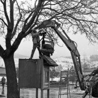 1982 Campus Clock, Installation 07