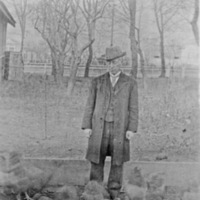 Reuter, Man &amp; Chickens 2