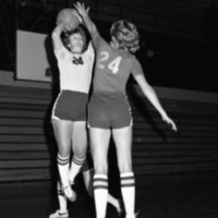 1979 Women's Basketball Action 08