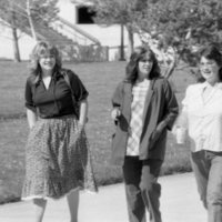1985 Employees, Walking 03