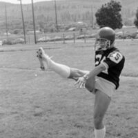 1975 Football Player 05