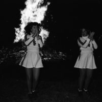 1978 Cheerleaders at Bonfire