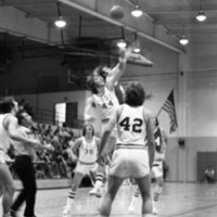 1977 Basketball Action 09