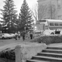 1983 EOSC Choir Field Trip, Leaving 03