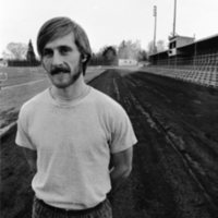 1974 Track, Runner 01