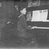 Reuter, Girl 2